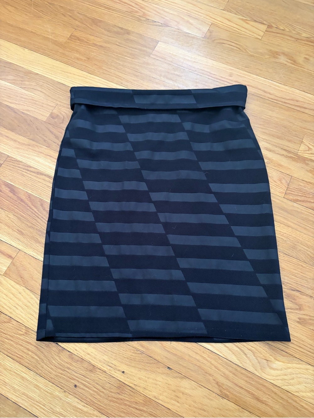Women's Black Striped Pencil Skirt